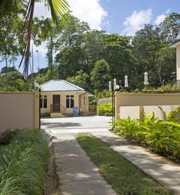 The Palm Seychellen – Eingang